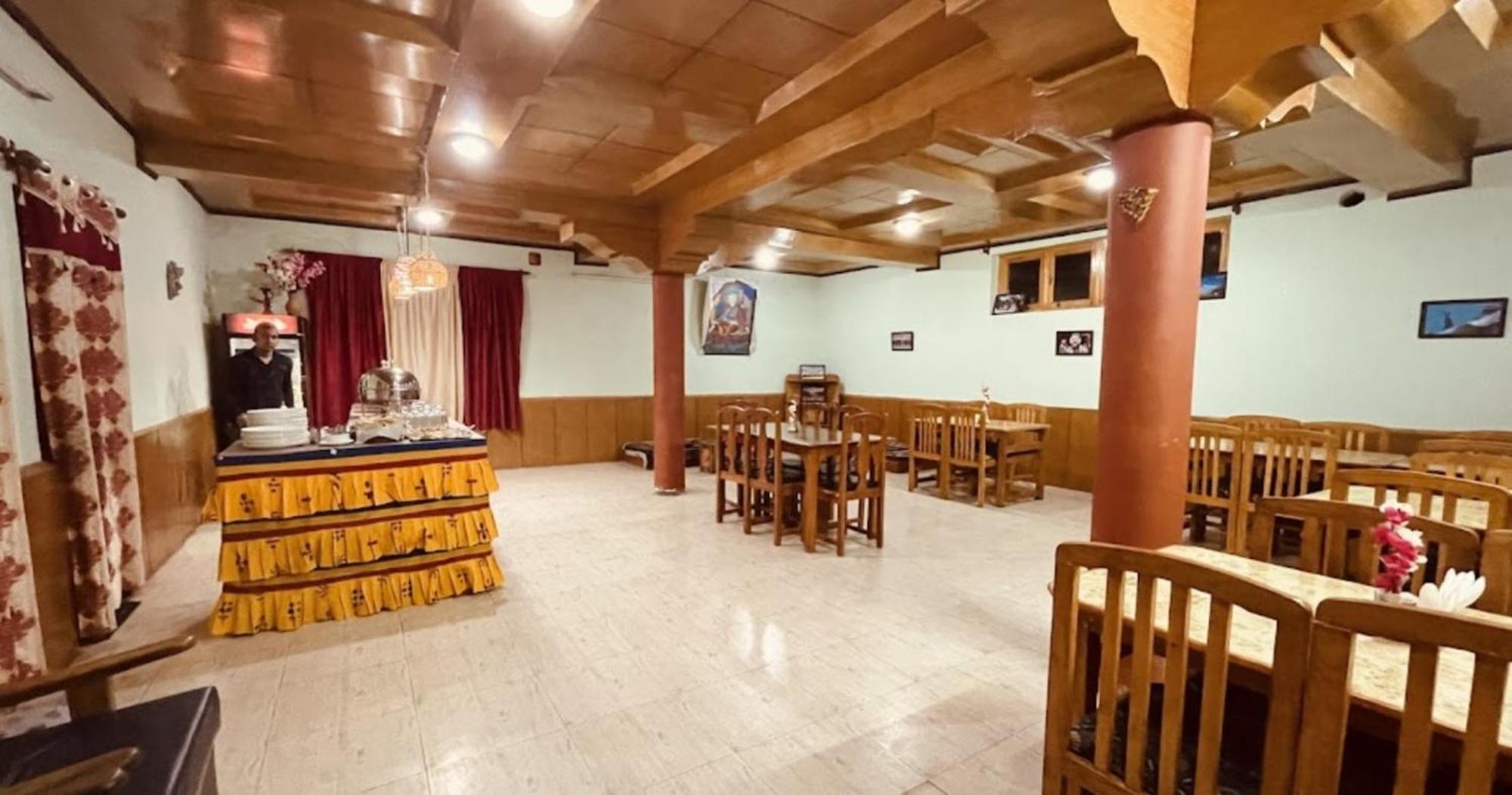 Tih Hotel Jorchung Leh Dış mekan fotoğraf