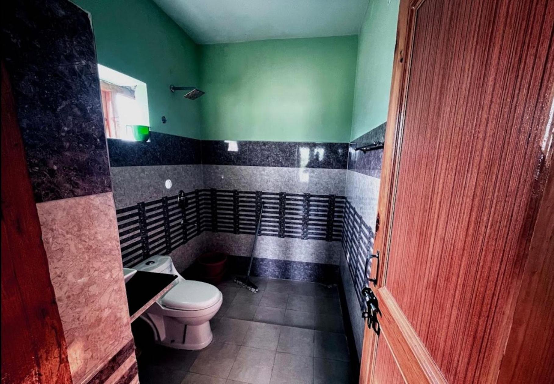 Tih Hotel Jorchung Leh Dış mekan fotoğraf