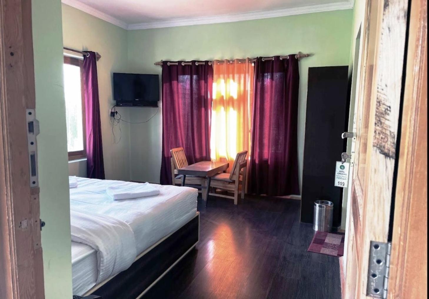 Tih Hotel Jorchung Leh Dış mekan fotoğraf
