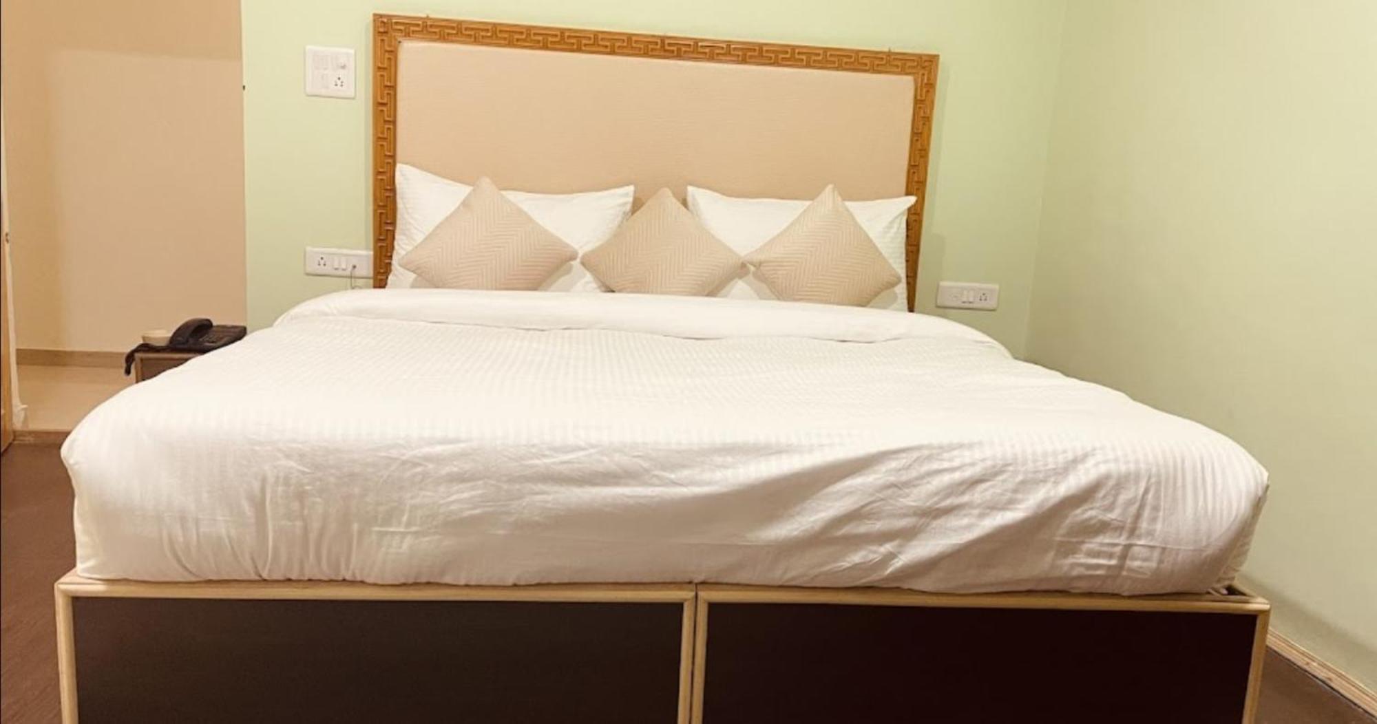 Tih Hotel Jorchung Leh Dış mekan fotoğraf