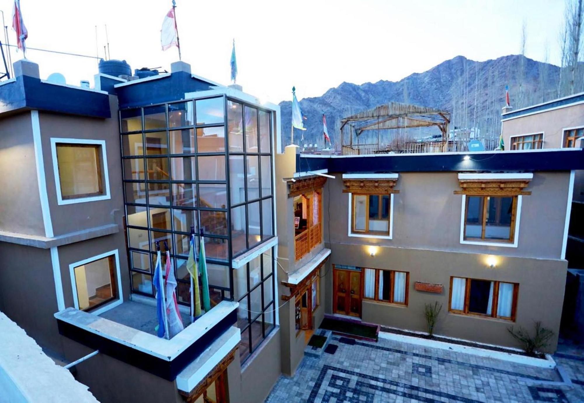 Tih Hotel Jorchung Leh Dış mekan fotoğraf