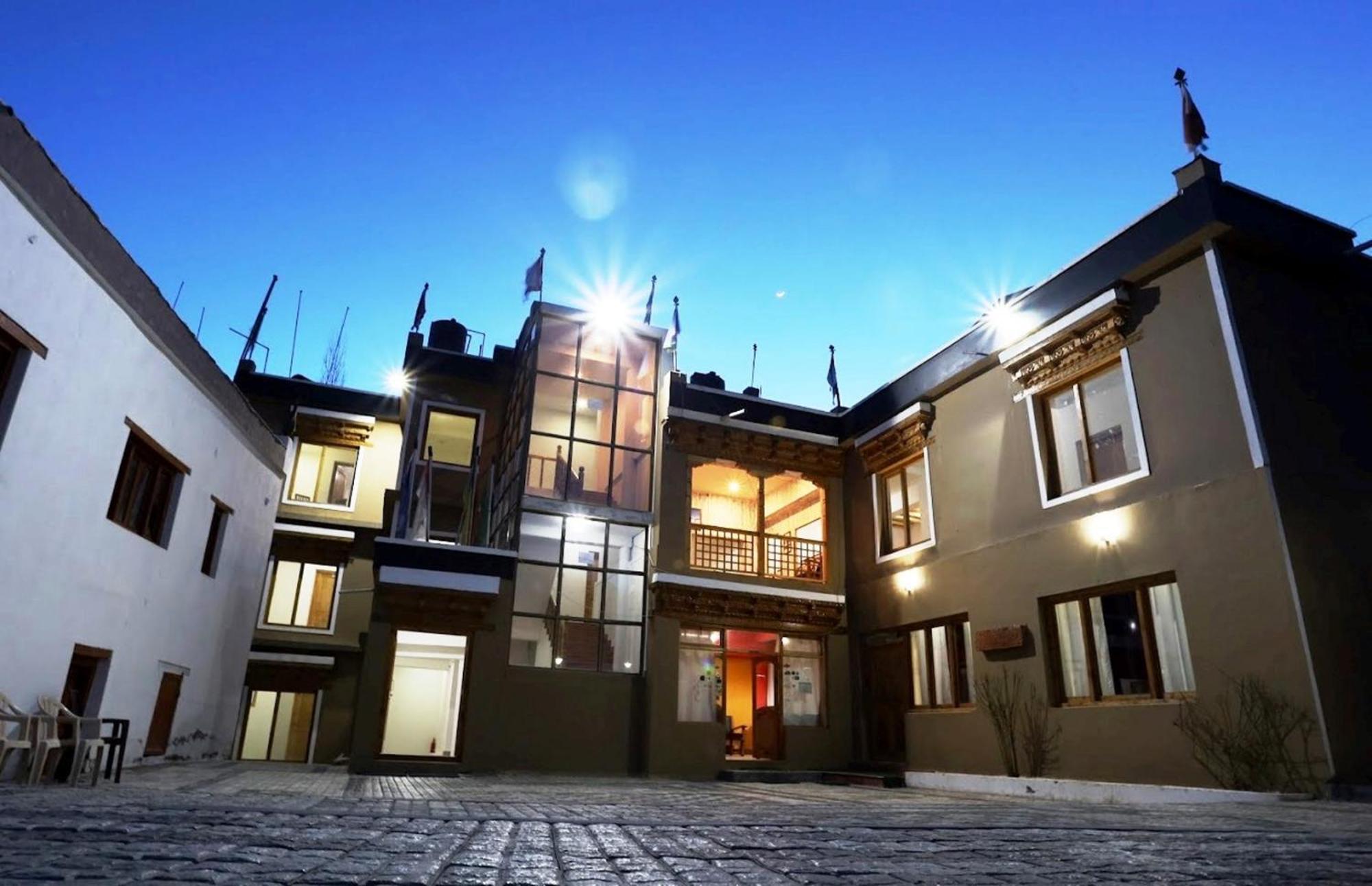 Tih Hotel Jorchung Leh Dış mekan fotoğraf